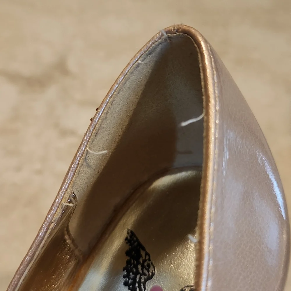 2010s Penny Loves Kenny size 8.5 gold/champagne platform heels - Picture 9 of 11